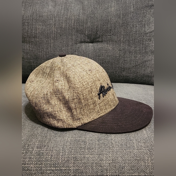 Quake City Caps Women\'s Two-Tone Brown and Black Cap Hat